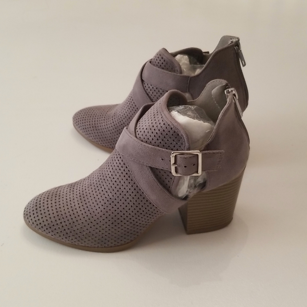 Ankle boots